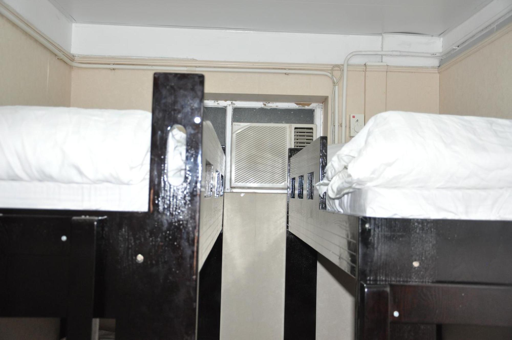 Castle Inn Hong Kong Room photo